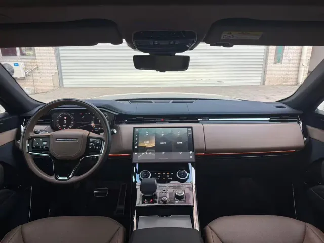 Land Rover Range Rover Sport — Фото автомобиля 6