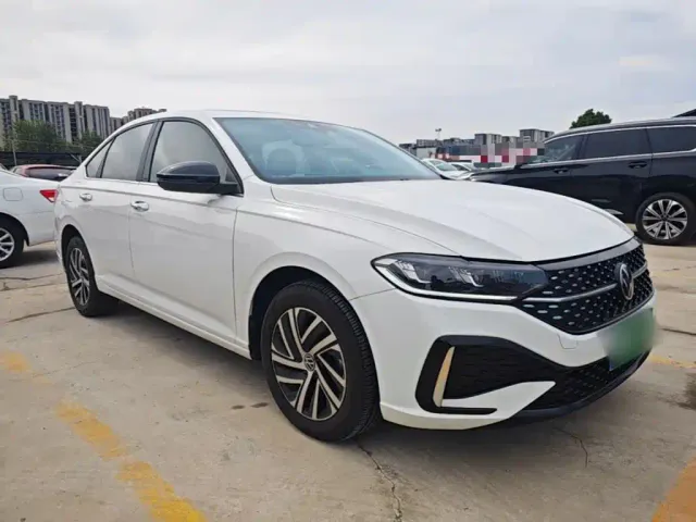 Volkswagen Lavida — Фото автомобиля 3