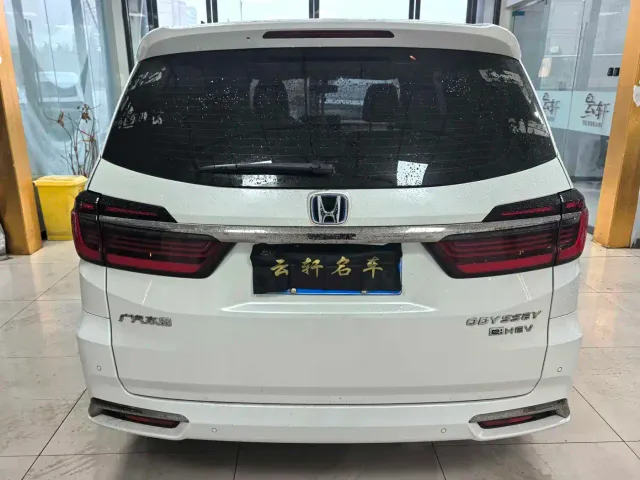 Honda Odyssey — Фото автомобиля 4