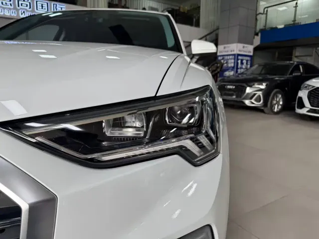 Audi Q3 — Фото автомобиля 8