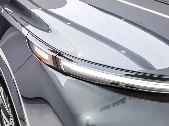 Li Auto L8 — Фото автомобиля 20