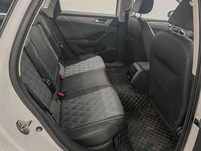 Volkswagen Sagitar — Фото автомобиля 14