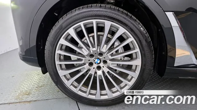 BMW X7 — Фото автомобиля 5