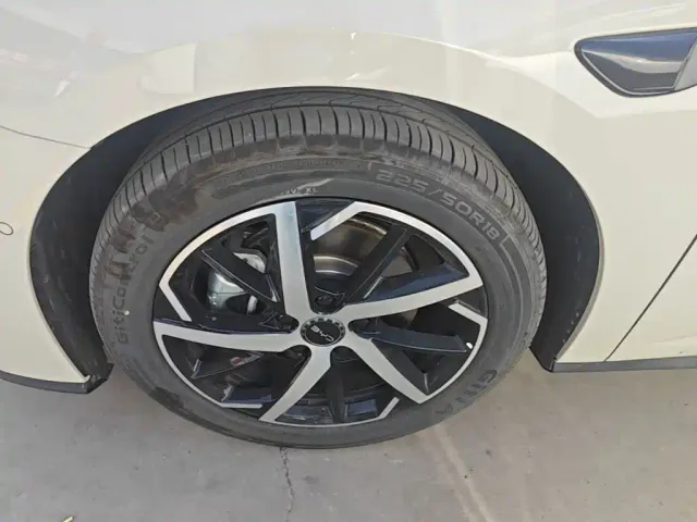 BYD Seal 07 DM-i — Фото автомобиля 22