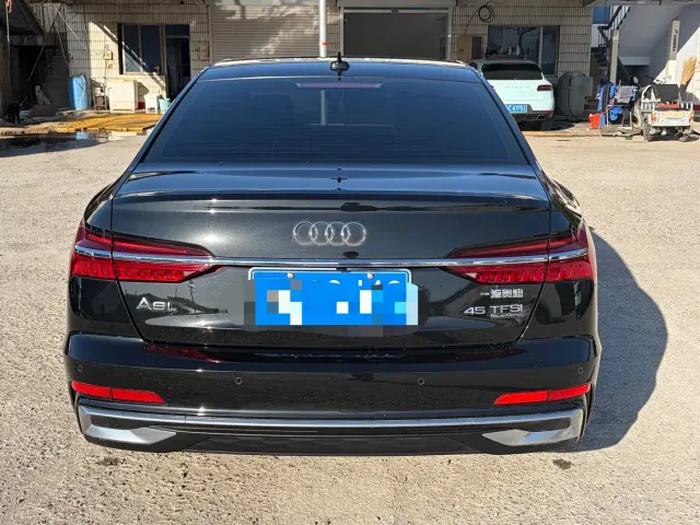 Audi A6L — Фото автомобиля 4