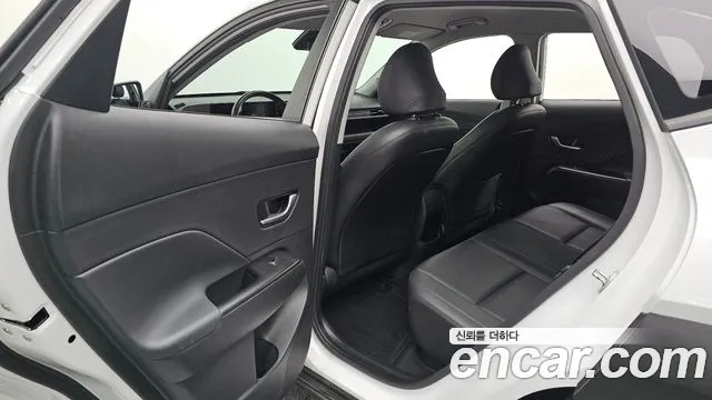 Hyundai Kona SX2 — Фото автомобиля 16