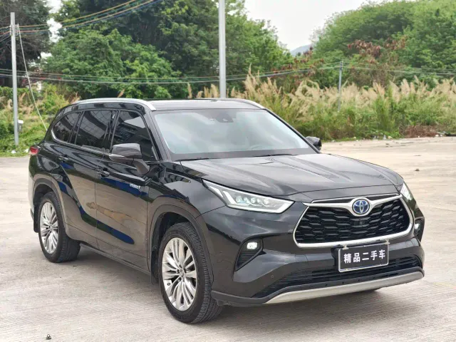 Toyota Highlander — Фото автомобиля 3