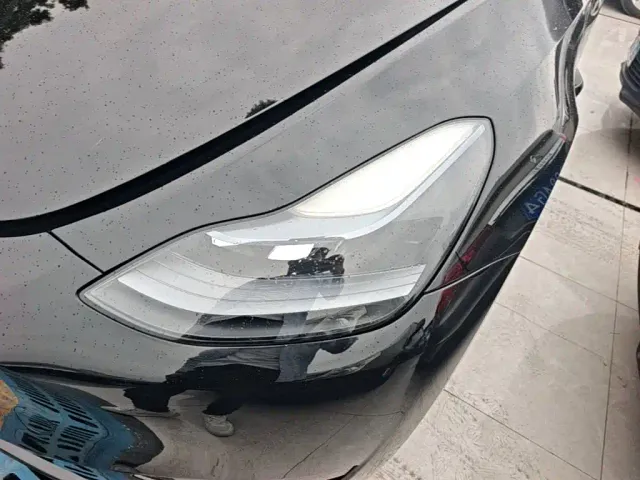 Tesla Model Y — Фото автомобиля 23