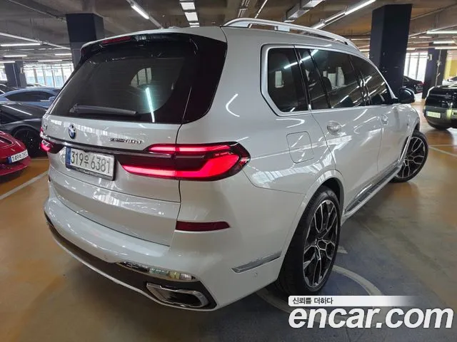 BMW X7 — Фото автомобиля 2