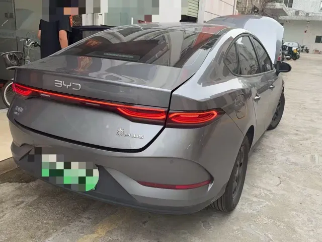 BYD Qin PLUS — Фото автомобиля 4