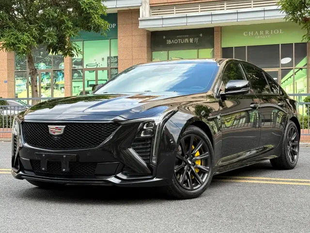 Фотография автомобиля — Cadillac CT5
