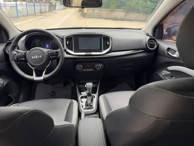 Kia KX1 — Фото автомобиля 4