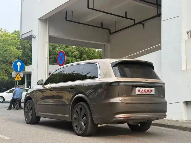 Li Auto L9 — Фото автомобиля 3