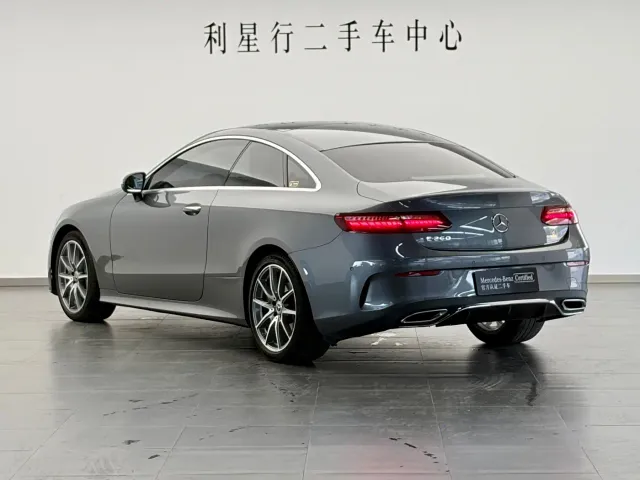 Mercedes-Benz E-Class — Фото автомобиля 4