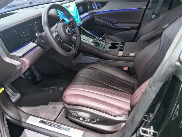 Denza Z9GT — Фото автомобиля 14