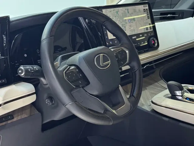 Lexus LM — Фото автомобиля 7