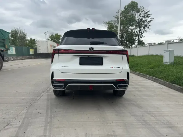 Changan CS75 Plus — Фото автомобиля 9