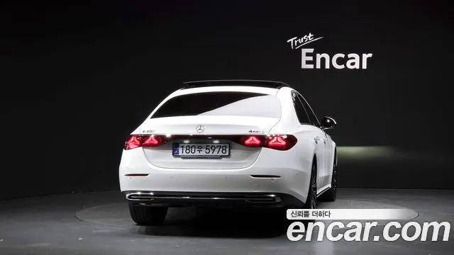 Mercedes-Benz E-Class W214 — Фото автомобиля 4