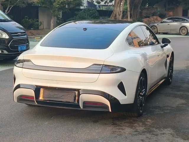 Xiaomi SU7 — Фото автомобиля 15