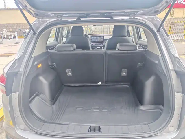 Geely Binyue — Фото автомобиля 19