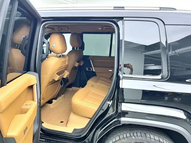 iCAR V27 — Фото автомобиля 8