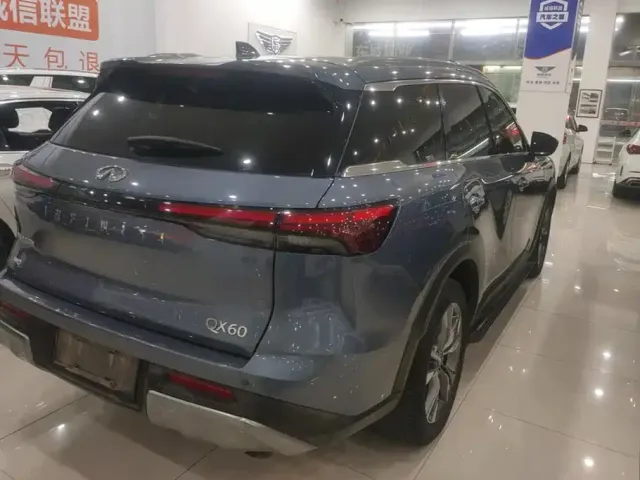 Infiniti QX60 — Фото автомобиля 3