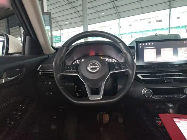 Nissan Teana — Фото автомобиля 6