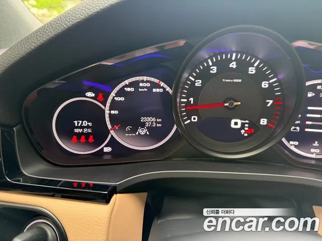 Porsche Cayenne — Фото автомобиля 15