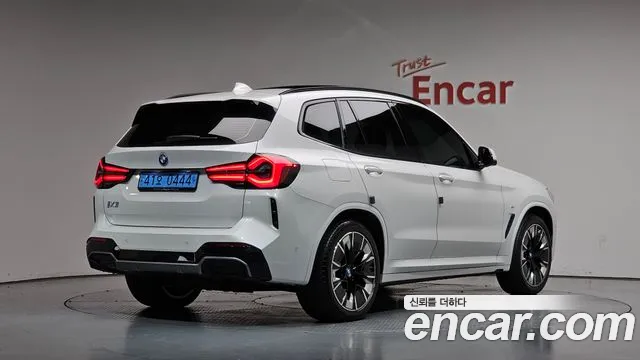 BMW iX3 G08 (2020–2024) — Фото автомобиля 2