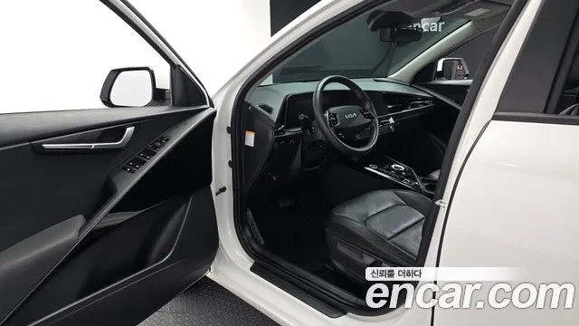 Kia Niro — Фото автомобиля 10