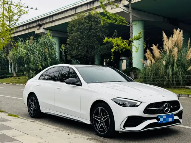 Mercedes-Benz C-Class — Фото автомобиля 3