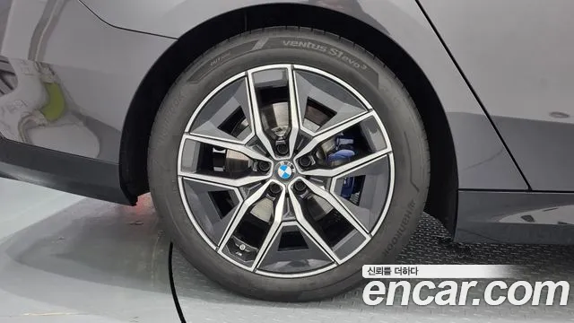 BMW 5 Series G60 — Фото автомобиля 5