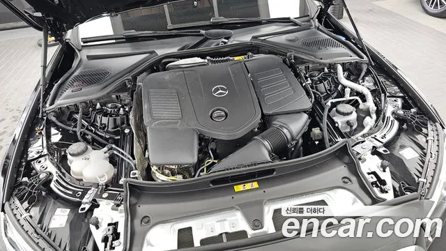 Mercedes-Benz E-Class — Фото автомобиля 6