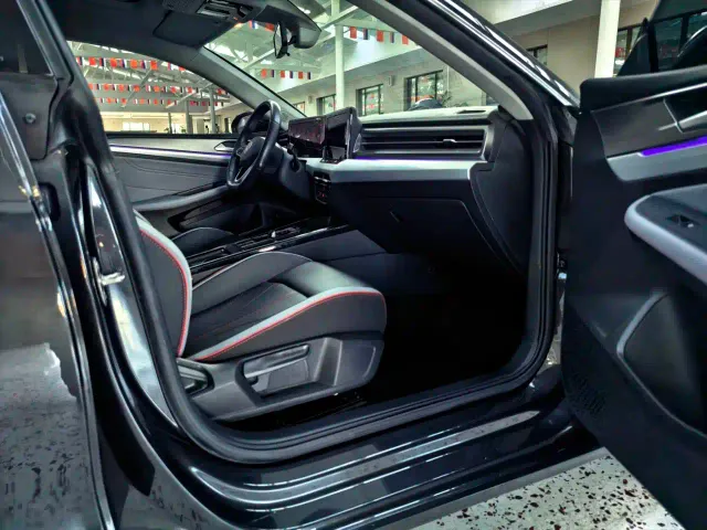 Volkswagen Lamando — Фото автомобиля 7