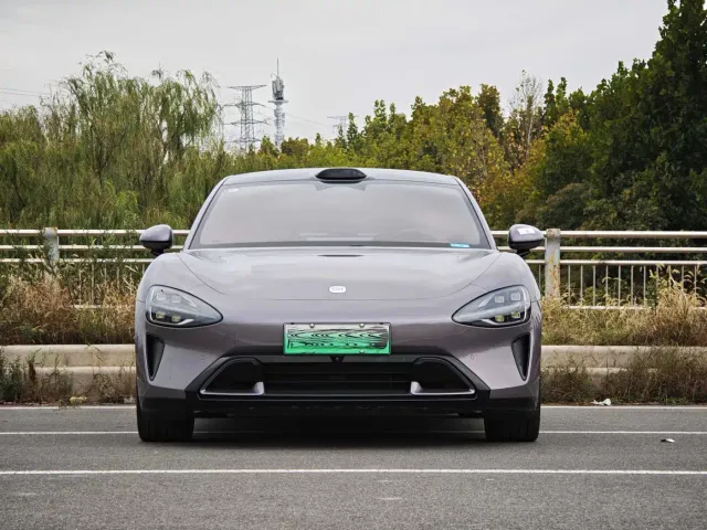 Xiaomi SU7 — Фото автомобиля 2