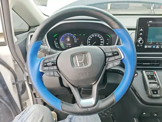 Honda Elysion — Фото автомобиля 10