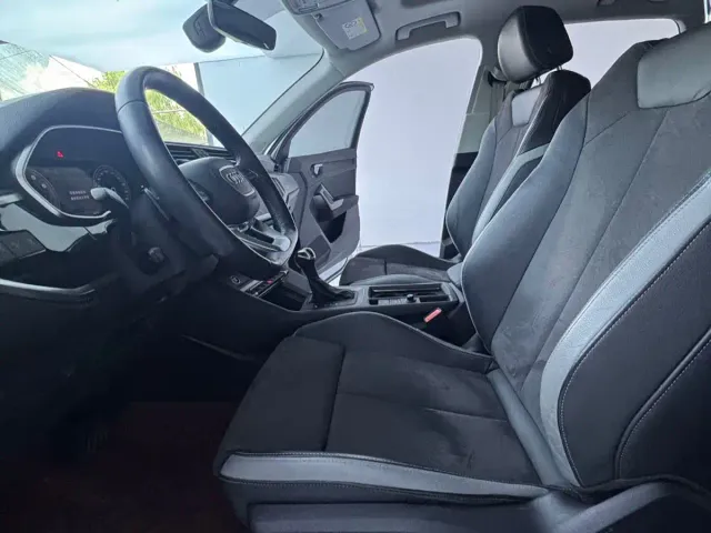 Audi Q3 — Фото автомобиля 10