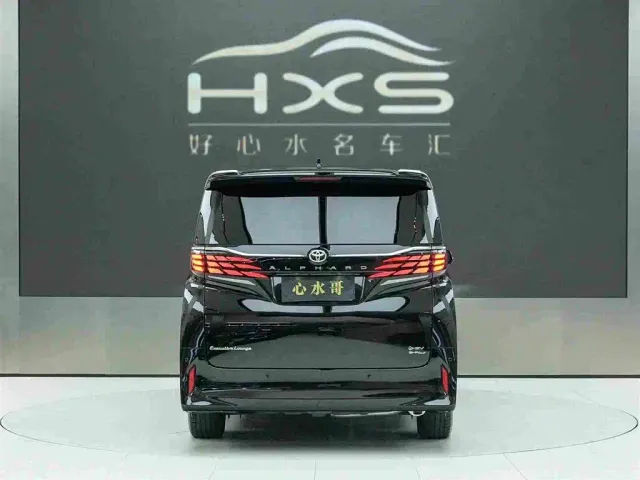 Toyota Alphard — Фото автомобиля 4