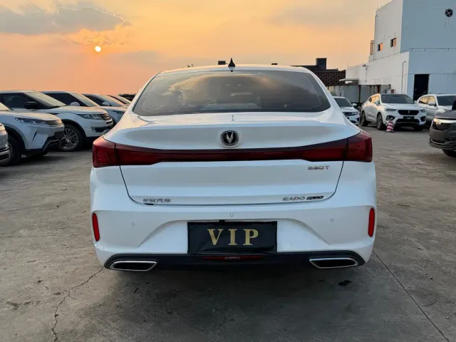 Changan Eado — Фото автомобиля 17