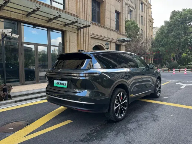 Nio ES8 — Фото автомобиля 12
