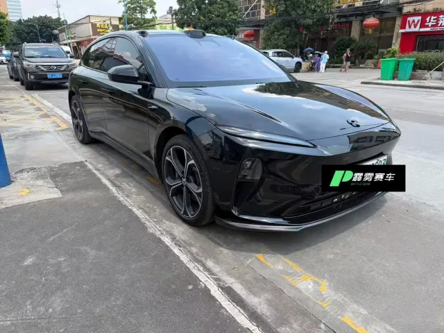 Фотография автомобиля — Nio ET5 Touring