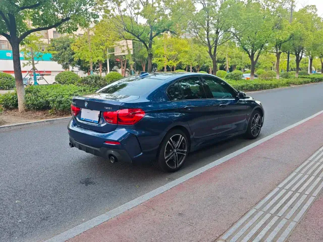 BMW 1 Series — Фото автомобиля 12
