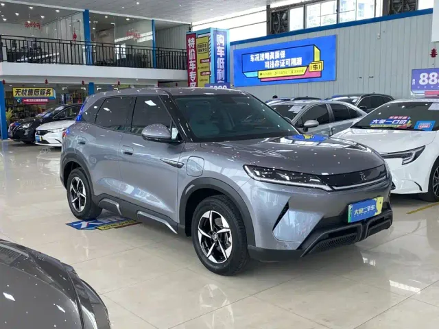BYD Yuan UP — Фото автомобиля 3