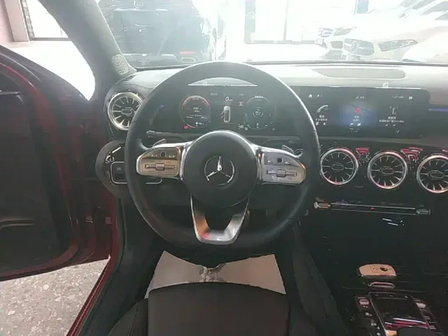 Mercedes-Benz A-Class — Фото автомобиля 10