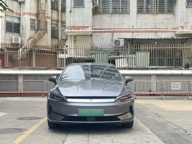 BYD Qin PLUS 2021 EV 500KM Luxury Model — Фото автомобиля 2
