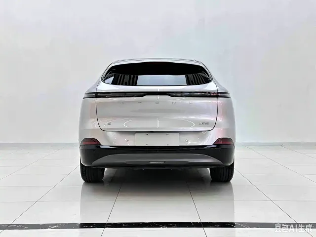 Xpeng G6 — Фото автомобиля 4