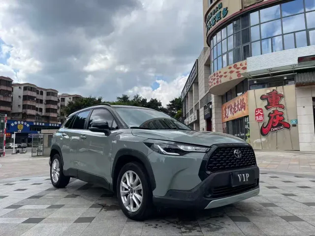 Toyota Corolla Cross — Фото автомобиля 3