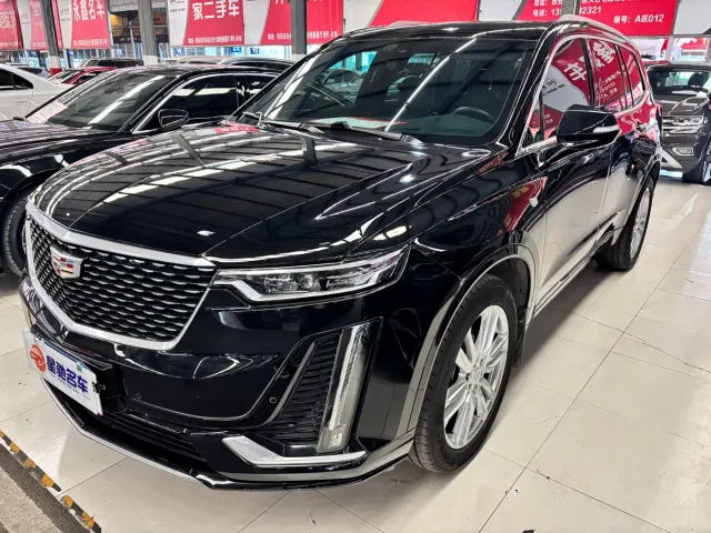Фотография автомобиля — Cadillac XT6