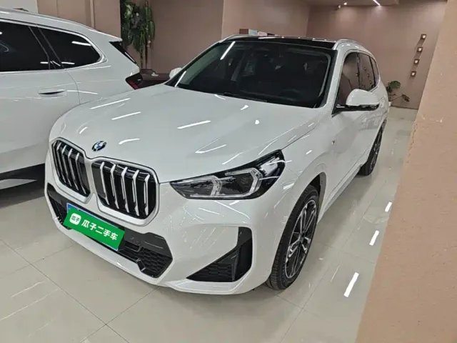 Фотография автомобиля — BMW X1