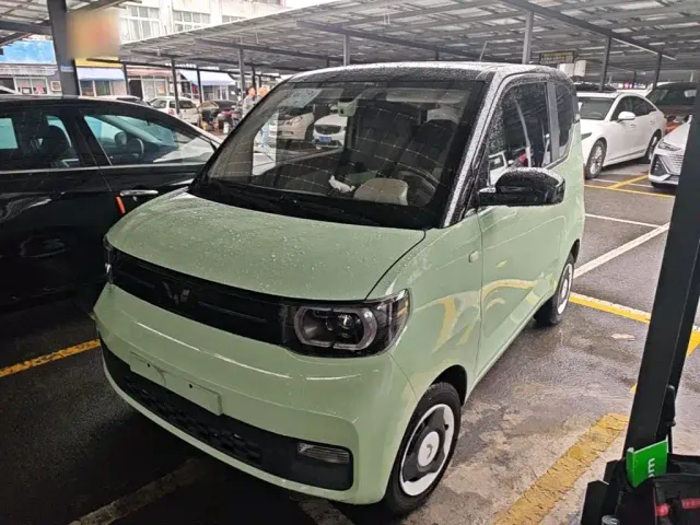 Фотография автомобиля — Wuling Hongguang Mini EV